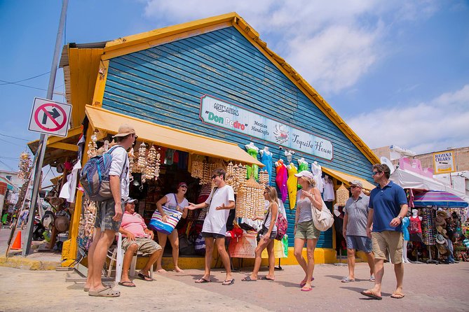 Isla Mujeres Luxury Sailing: Adults Only or Family Friendly - Adults-only versus family friendly: check what is really guaranteed