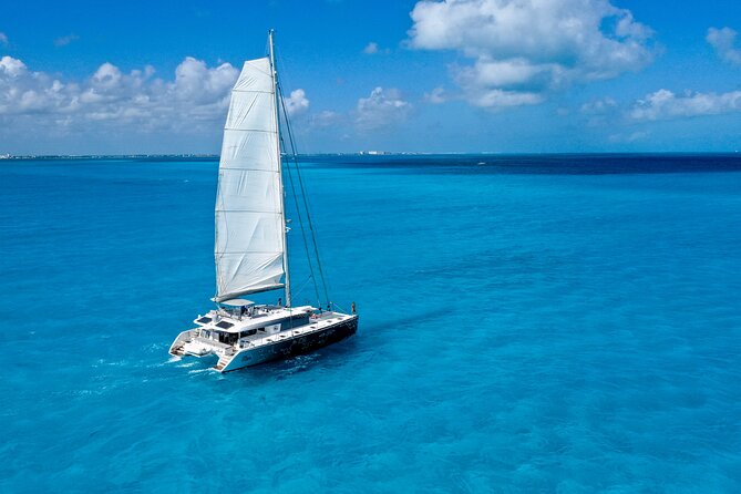 Isla Mujeres Platinum by Albatros Catamarans - AMAZONA Beach Club and the Balinese beds: where the day really relaxes