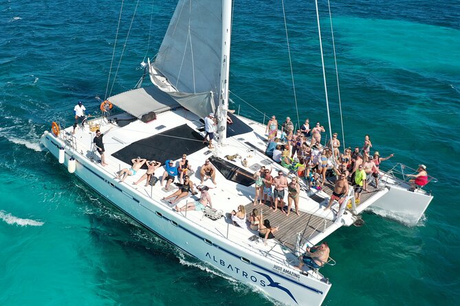 Isla Mujeres Plus by Albatros Catamarans - Beach club pace and the sunscreen pressure issue