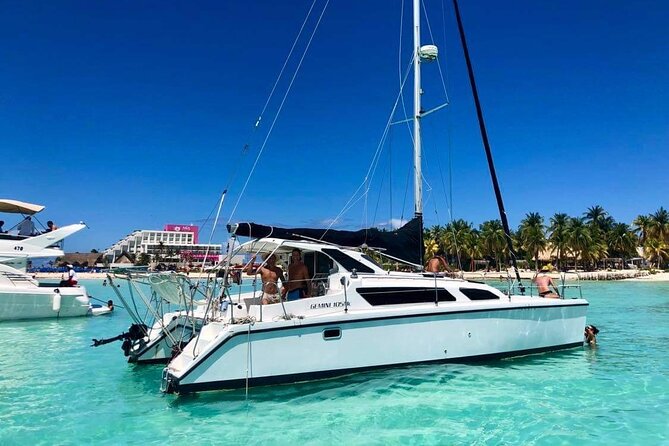 Isla Mujeres Private Catamaran, Cruising, Snorkeling having Fun!! - Isla Mujeres by sea feels different, and easier