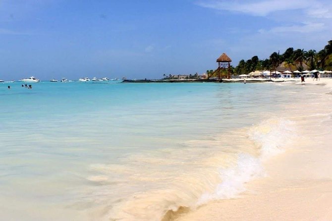 Isla Mujeres Sailing tour from Riviera Maya - Beach club on Isla Mujeres: where your included lunch actually happens