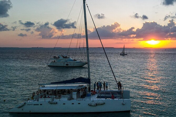 Isla Mujeres Unlimited Catamaran! Drinks, Fun & Party From Playa Del Carmen - Isla Mujeres Free Time Without a Guide: Walk, Pose, Shop