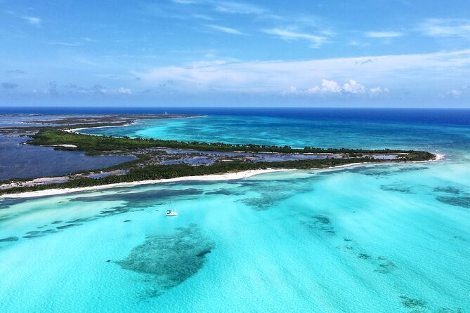 Lagoon 39ft Private Catamaran 5hr - El Cielo Full Experience - Snorkeling gear and safety that works for first-timers