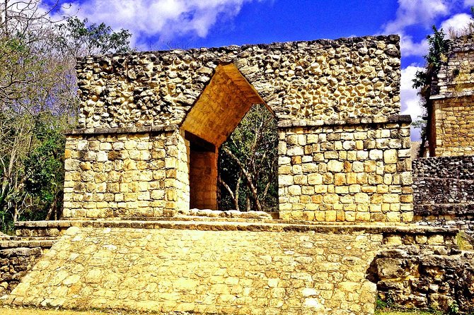 LDS Tour to Ek Balam + Cenote - Stop 1: Ek Balam with an LDS guide and a meaningful route