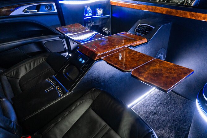 Lincoln Strecth Limo from Costa Mujeres to Cancun Airport - Pickup Timing That Keeps Your Flight from Stressing You Out