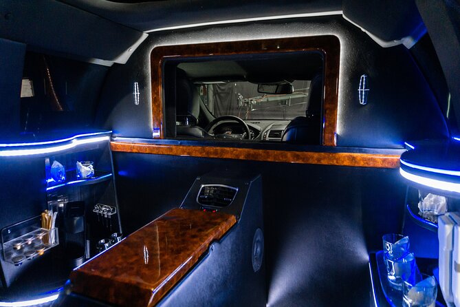 Lincoln Strecth Limo from Costa Mujeres to Cancun Airport - If You Care About Luxury: How to Get What You Paid For