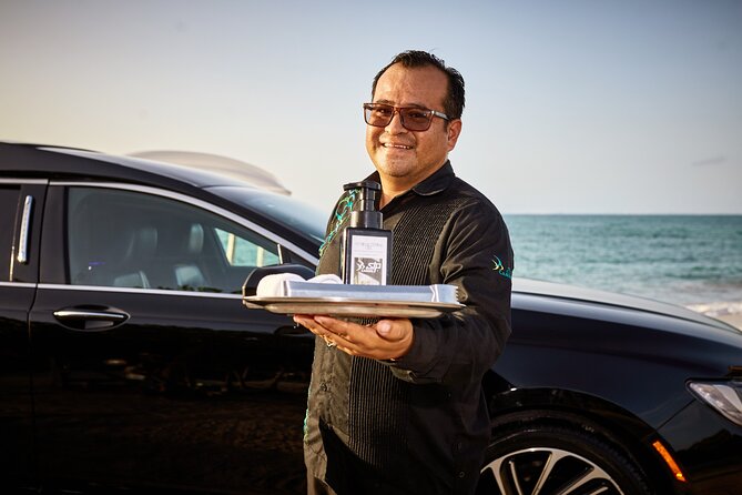 Lincoln Stretch limo from Cancun Hotel Zone to Cancun Airport - Lincoln Stretch Limo, Hotel Pickup, and a 45-Minute Reality Check