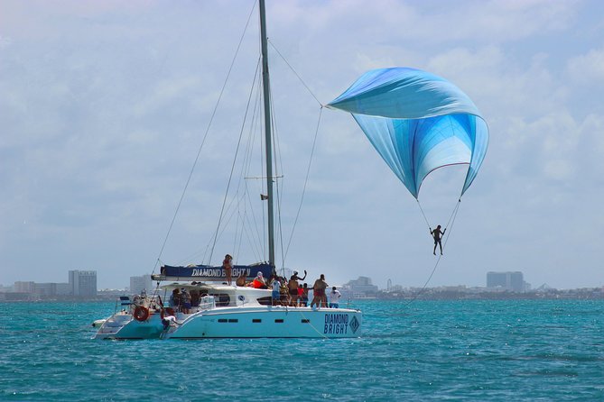 Luxury Catamaran tour to Isla Mujeres with transportation from Playa del Carmen - From Playa del Carmen to Puerto Juárez: How the Transportation Works
