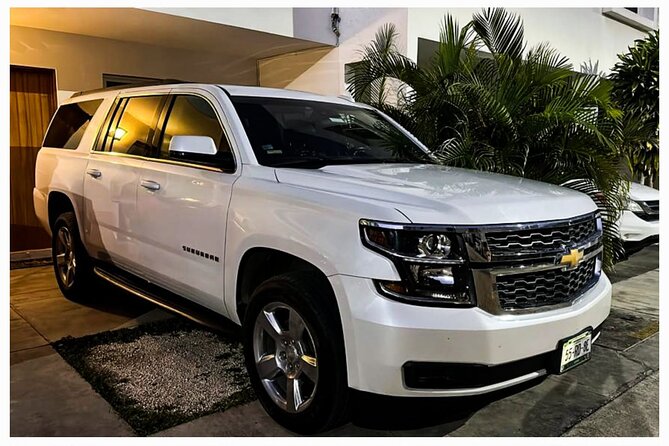 Luxury one way transfer to Tulum from Cancun airport - Inside the ride: air-conditioning, WiFi, and bottled water