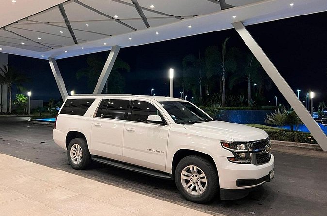 Luxury one way transfer to Tulum from Tulum airport - Communication with your driver, plus local guidance from Andreas