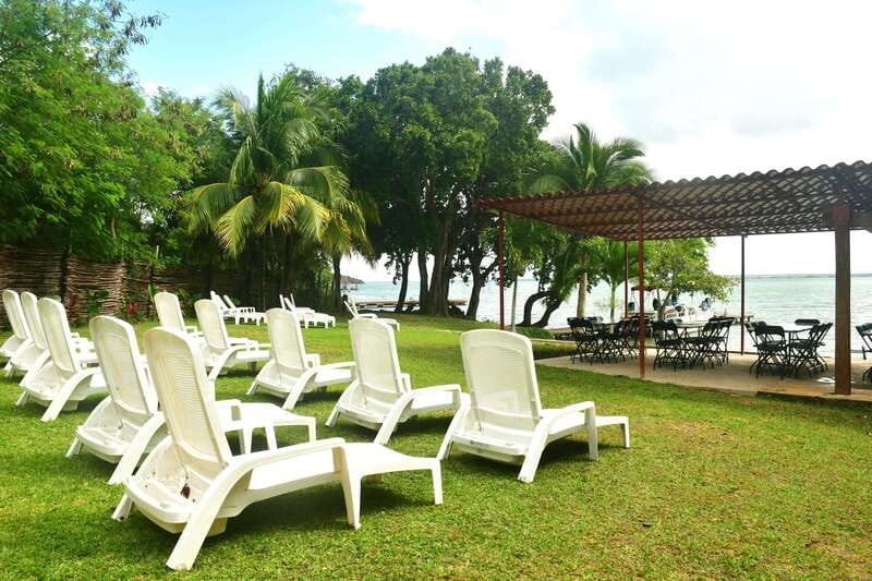 Mahahual: Chacchoben Mayan Ruins and Seven Color Lagoon Trip - Bacalar and Seven Color Lagoon: two hours to swim, eat, and reset