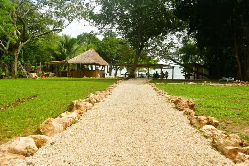Mahahual: Chacchoben Mayan Ruins and Seven Color Lagoon Trip - Drinks, lunch, and the little details that keep the day easy