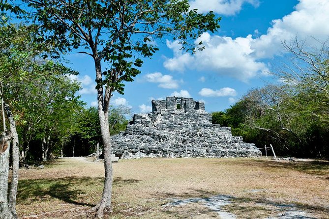 Mayan Ruins and Beach Time - San Gervasio: your guided hour at the Mayan archaeological site