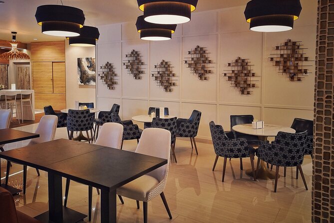 Mera VIP Lounge at Cancun International Airport - Food, open bar, and the limits you should expect