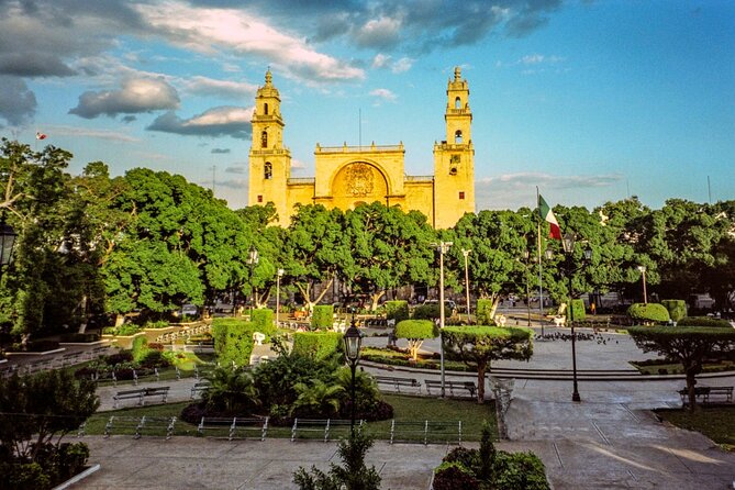 Merida Airport (MID) Private Transfer to Merida Centre - Using This Transfer for Your First Hours in Merida