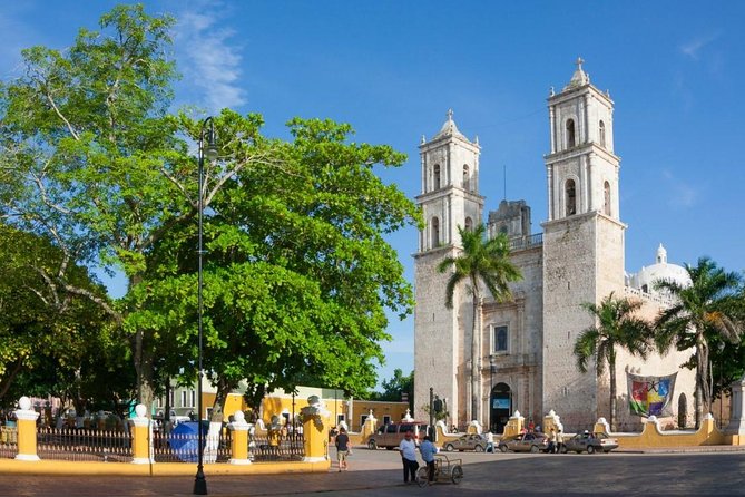 Merida Airport Private Shuttle with WIFI - Door-to-door pickup that starts Merida on easy mode