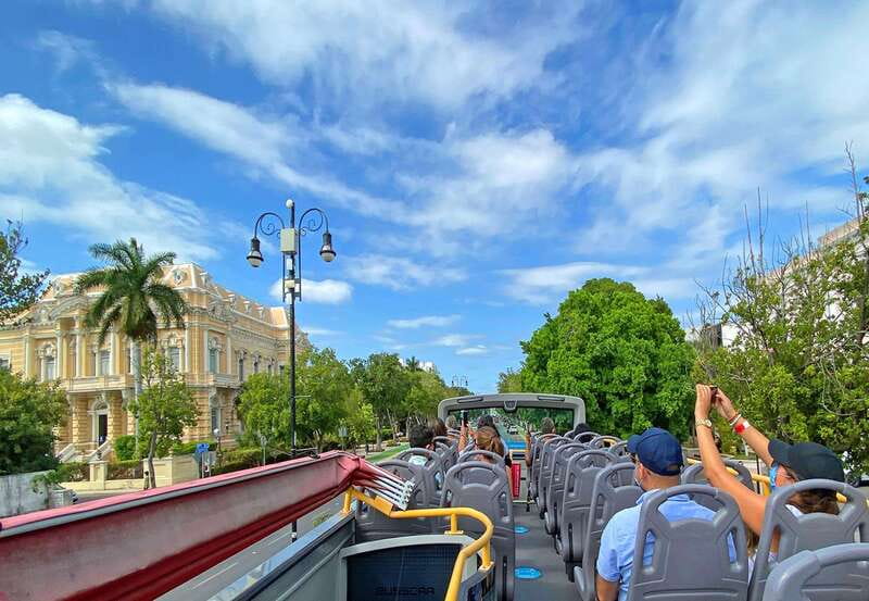 Mérida: Panoramic Sightseeing Tour Bus Ticket with 2 Routes - Barrios Circuit: Neighborhood Texture and Paseo Montejo