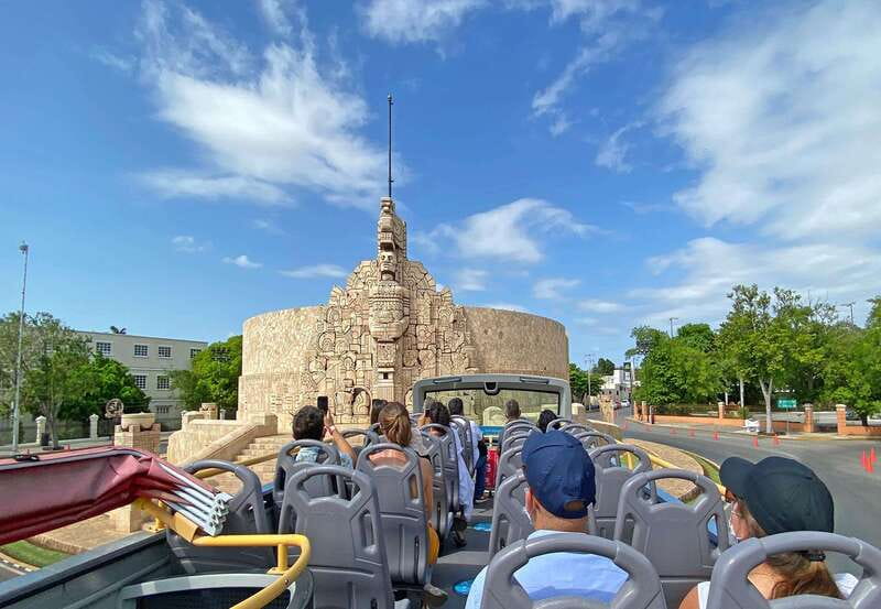 Mérida: Panoramic Sightseeing Tour Bus Ticket with 2 Routes - North vs Barrios: How the Two Circuits Feel