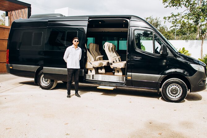 One way Private Transfer Cancun - Cancun International Airport - Drivers and service style: the part that turns logistics into comfort