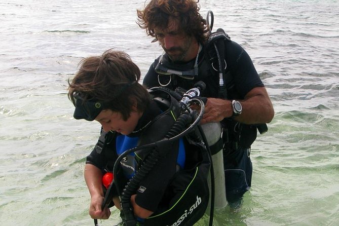 PADI Discover Scuba Diving - Weather, rough seas, and communication in English