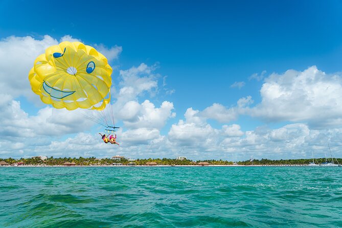 Parasailing & Beach Club with Transportation In Riviera Maya - What to Bring and How to Dress for a Parasailing Day