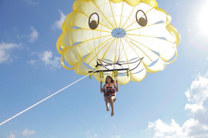 Parasailing in Playa del Carmen with transfer - Safety First: Crew Practice, Medical Insurance, and Rules That Matter