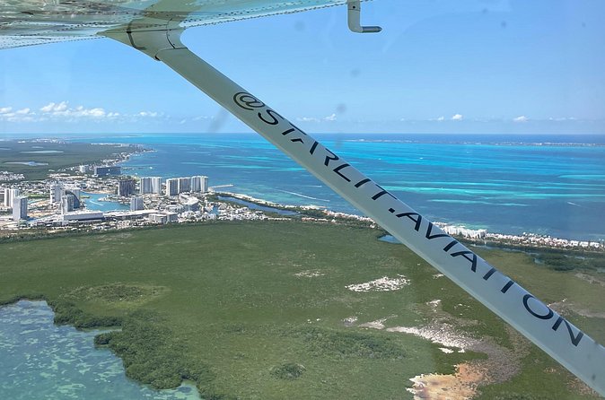 Plane rental Cancun to Cozumel - On board: briefing, views, and what you really get