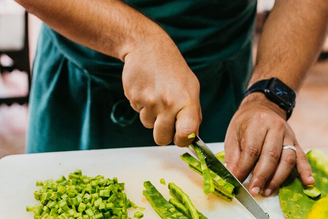 Playa del Carmen Mexican Cooking Class - Salsa and guacamole, the flavor engine of the class