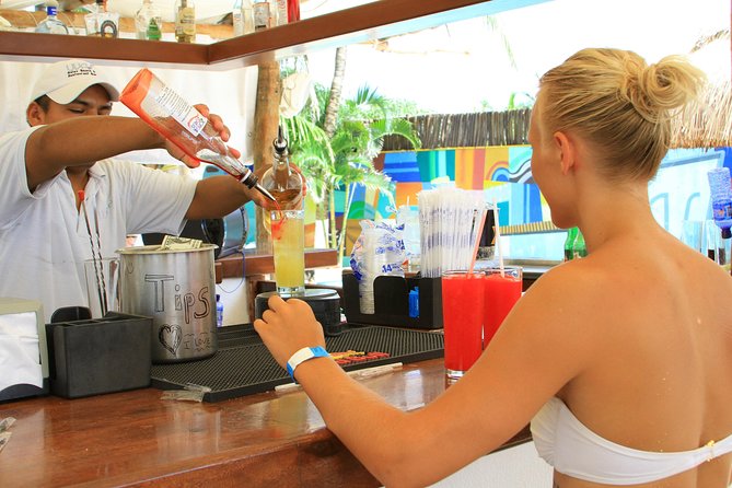 Playa Uvas Open Bar Exclusive Pass - The 4-hour open bar pass: drinks, timing, and what to expect