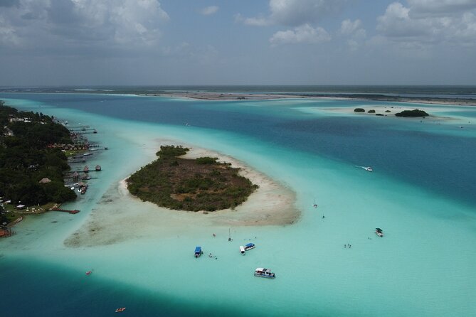 Pontoon Tour - Visit the Pirate Channel, Cenotes and Islands. - Captain personality matters, and Bacalar is better with good hosts