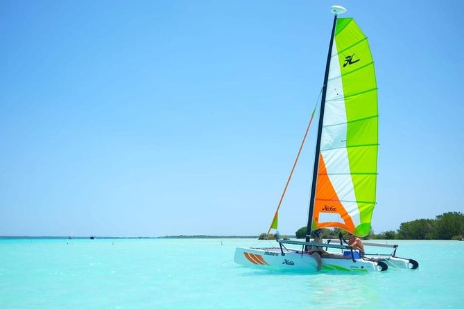 Private - Bacalar sailing across the mesmerizing waters - Seven Shades of Blue, Quiet Sailing on Laguna Bacalar
