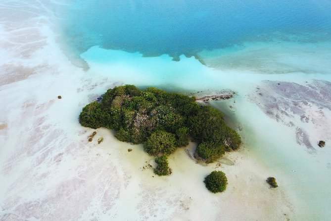 Private - Bacalar sailing across the mesmerizing waters - Private Feeling With Small-Group Limits and Mandatory Safety Gear