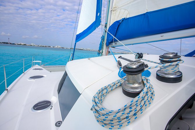 Private Catamaran from Cancun to Isla Mujeres | For up to 30 pp - Meeting at Marina Las Perlas: the smooth start
