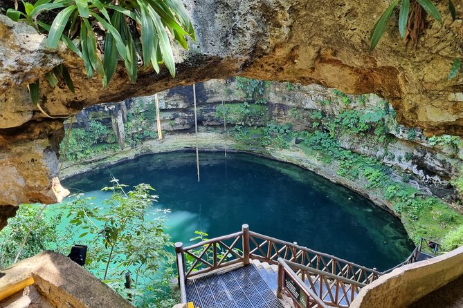Private Chichen Itza - No additional stops at other hotels - Chichén Itzá: the ruins, the big moments, and your guide pacing