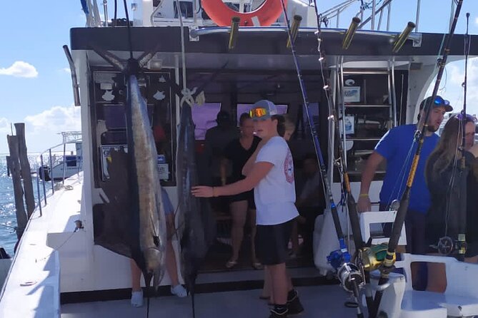 Private fishing charter Boat 48ft 12 pax Good Marlin and Sailfish - Fees you pay at the marina: dock fee and fishing licenses