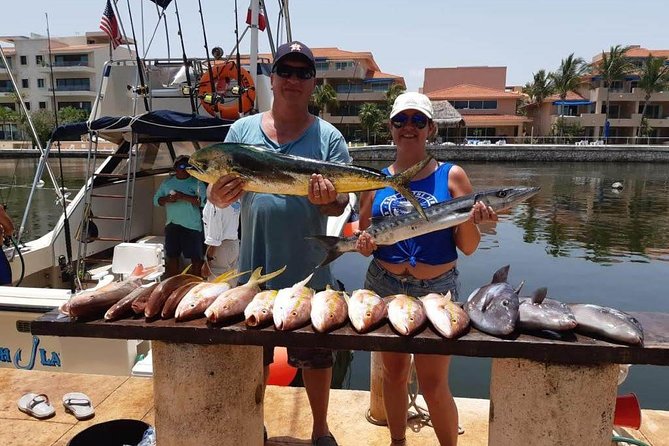 Private Fishing Tour in Yacht Playa del Carmen - Drinks and Snacks: The Small Things That Make a Sea Day Feel Easy
