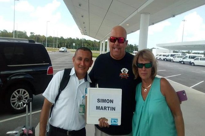 Private one-way airport transfer from Cancun - Akumal. - The 1 Hour 20 Minute Ride: Comfort and Practical Reality