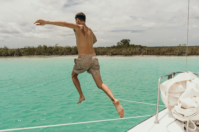 Private sailing tour of Bacalar Lagoon - Pirate Canal swim stop, what “permitted area” means for you