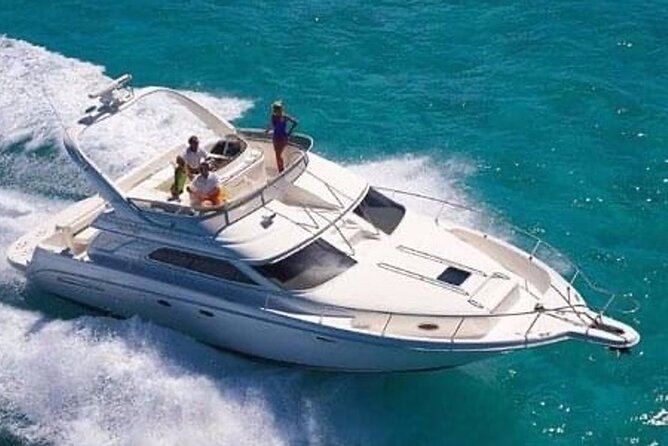 Private SeaRay 47ft Yacht Rental Cancun 23P6 - What You Actually Get On Board (Included Items)