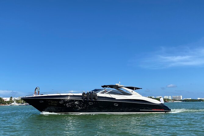 Private SUNSEEKER 60 Yacht Experience for up to 20 Guests - Comfort and expectations on a 60ft yacht