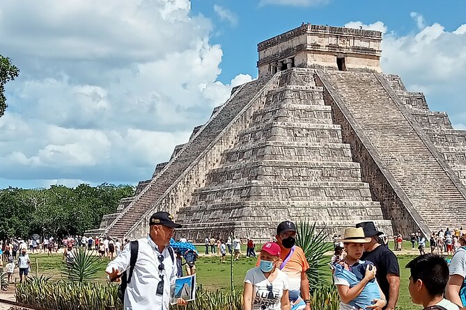 Private Tour in Chichen Itza Official History Guide - Meeting point, timing, and how to avoid first-minute stress