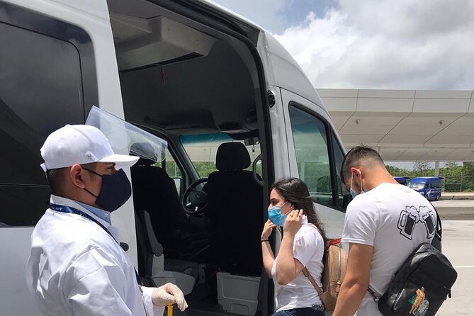 Private Transfer- Airport-Hotel Cancun Up 1 to 5 Passengers - How the Cancun Airport Pickup Works (Name Signs, Mobile Tickets, and Fast Contact)