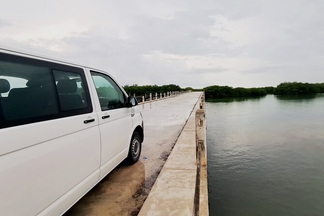 Private Transfer-Cancun Airport-Playa del Carmen One Way - Getting picked up at Cancun Airport (what should feel easy)