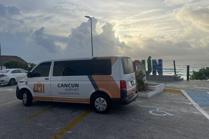 Private Transfer from Cancun Airport to Boulevard Kukulcan - Group size, comfort, and what the vehicle choice means for you