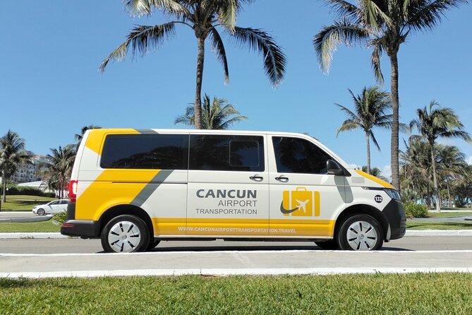 Private Transfer from Cancun Airport to Playa Mujeres - Finding your bilingual driver at Cancun Airport