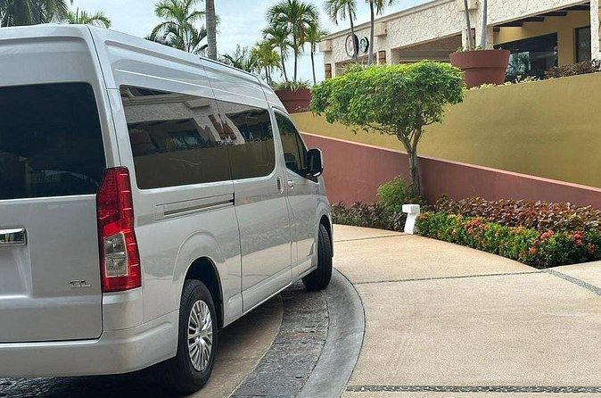 Private Transportation From Cancun Airport - The Pre-Contracted Services exit, and why it can get confusing