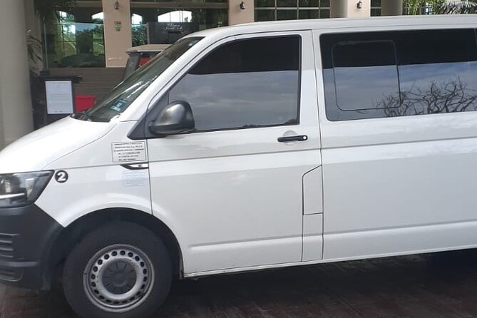 Private transportation from CUN Airport to Cancun Hotel Zone - Comfort details that add up: clean vans, courteous drivers, and flexible behavior