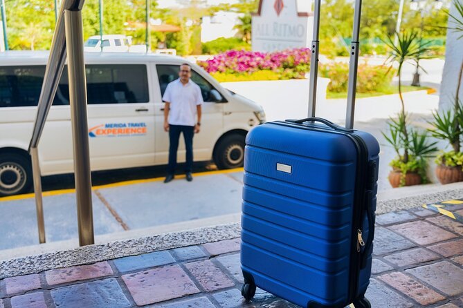 Private Transportation to/from Merida International Airport - Airport pickup at Mérida International: the sign, the spot, and the timing