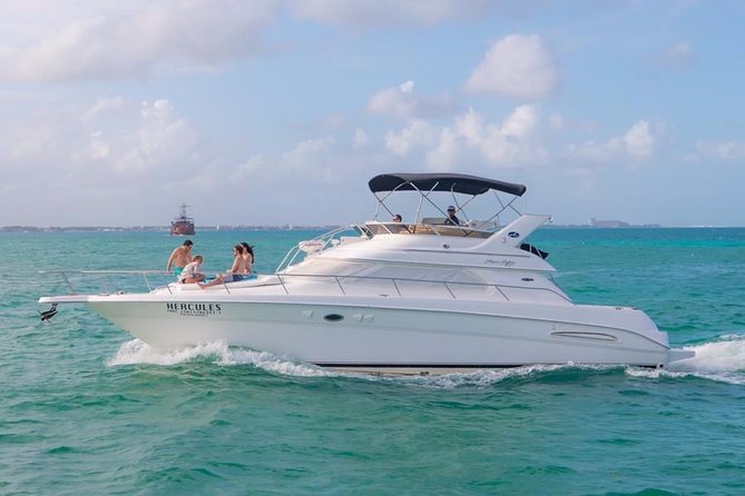 Private Yacht - 46 ft SeaRay Cancun Bay Snorkel 23P4 - Isla Mujeres and Playa Norte anchoring: how the day usually plays out