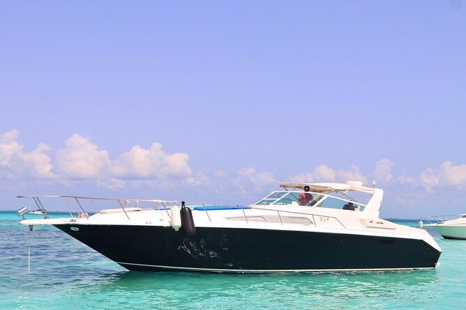 Private Yacht 46ft Sea Ray Snorkel up to 15 pax 23P2 - Cancun Bay vs Isla Mujeres: how your hours change the whole day